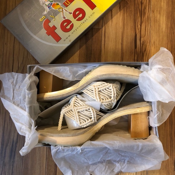 5 star Macrame Block Heel Sandals Chinese Laundry - Picture 2 of 8